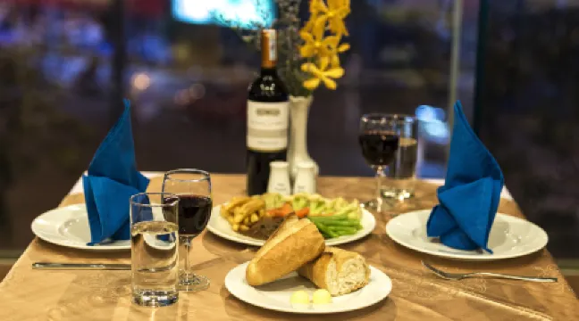 Nha Trang Lodge Hotel Отели рядом с достопримечательностью «AB Central Square Nha Trang»