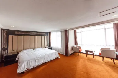 Homeinn Ripple Hotel (Fushun North Railway Station Shuncheng) Hotele w: Fushun North Railway Station/Passenger Station