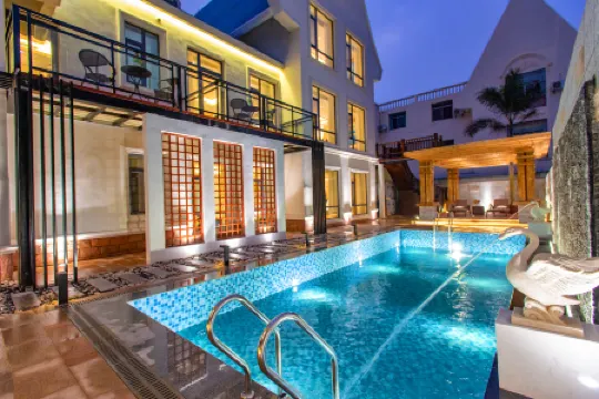 Deluxe Villa Boutique Hostel