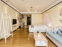 湛江绘海时光精品国际公寓 - 静馨粉红公主大床房