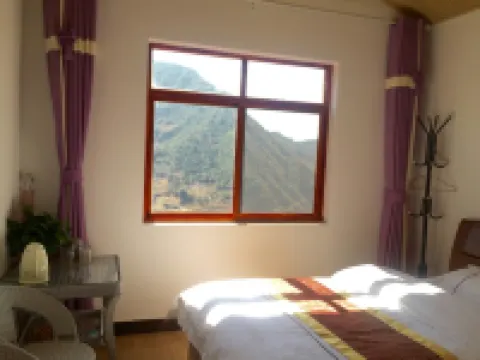 Nuodeng Ling'erling Hostel