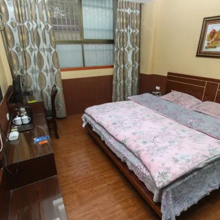 Tai He HuaBao Hotel