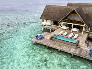 Four Seasons Resort Maldives at Landaa Giraavaru