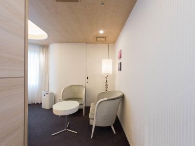 コーナーツインルーム ホテル エルセラーン大阪の写真