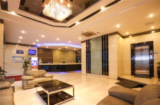 Park Lane Hotel (Jiangmen Shuinan) Отели рядом с достопримечательностью «Donghu Park»