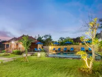 The Parnas Hotels near Devil's Tear