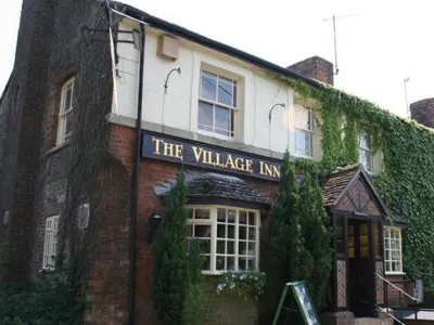 The Village Inn Hotel a Liddington