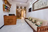 Fenghuang Yujiang River View Guesthouse