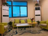 OYO Mushi Hotel (Zhenjiang Babai Ban Suning Square) - 2 estrellas