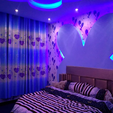 Xinyang Cozy Themed Hotel (Normal University East Gate)