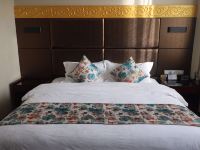 红原阿米玛沁大酒店 - 雅致大床房