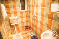 Jintang Orange Theme Apartment