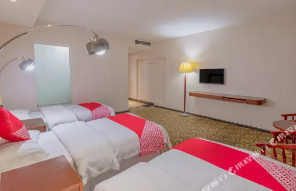 丹寨雲客商務酒店