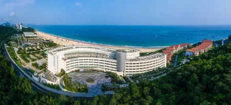 Days Hotel & Suites by Wyndham Yangjiang Отели рядом с достопримечательностью «Hailing Island National Wetland Park of Mangrove Forest»