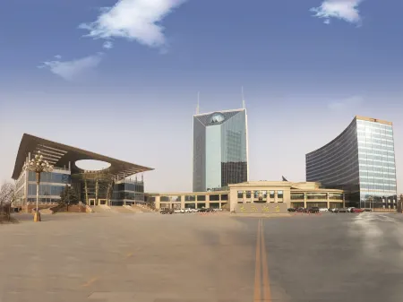 International Hotel Отели рядом с достопримечательностью «Langfang Polytechnic Institute (Xinyuan Road)»