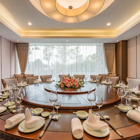 Rezen Select Hotel (Qiandao Lake Central Lake Area)