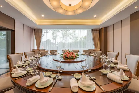 Rezen Select Qiandao Lake Central Dock Отели рядом с достопримечательностью «Thousand Island Lake round-the-island cycling»