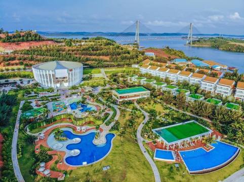 Harris Resort Barelang Batam Hotels in Batam