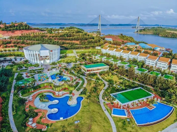 Harris Resort Barelang Batam