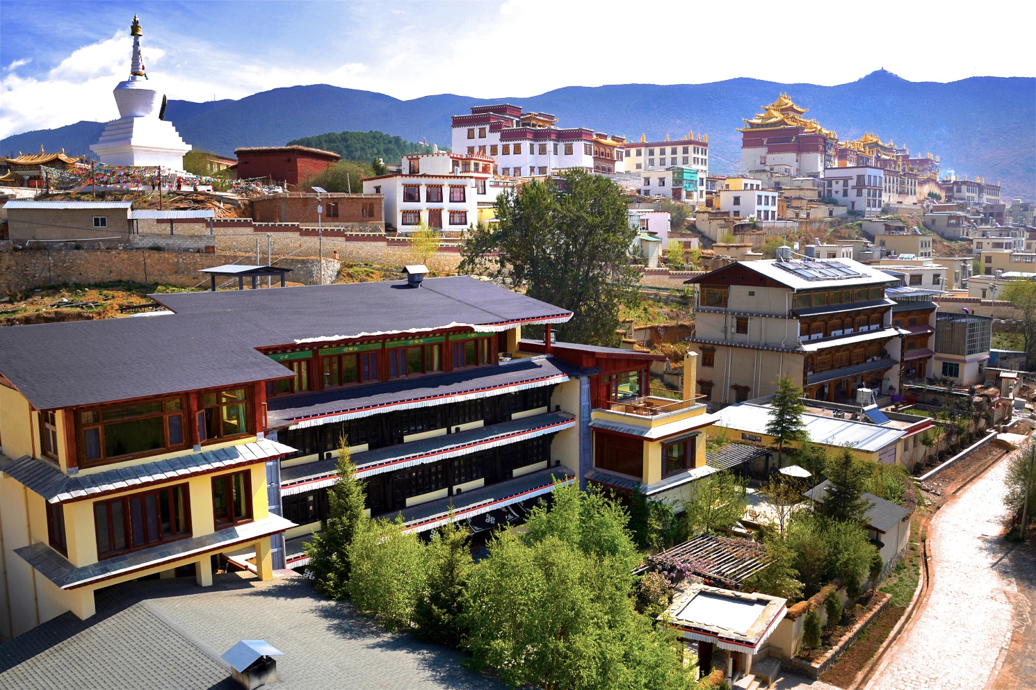 songtsamshangrilalvgulodge