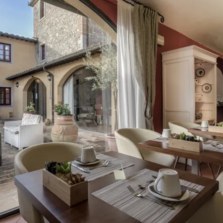 Hotel & Restaurant Casolare le Terre Rosse