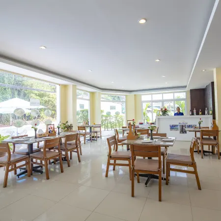 Sungthong Kamala Beach Resort Отели рядом с достопримечательностью «Памятник Цунами»