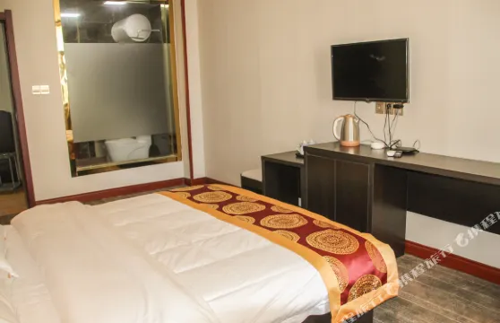 英山鴻發大酒店