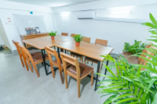 โรงแรม 7 เดย์สพรีเมียม