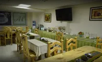 Almudena Apart Hotel