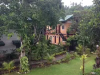 Casa del Rio Resort Hotels near Majayjay Falls