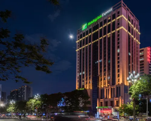 Holiday Inn Express Baoji City Centre Hotels in Baoji