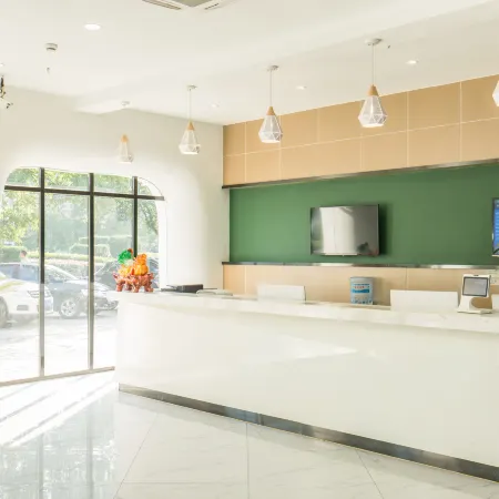 Heng 8 Chain Hotel (Tonglu Xuesheng Road)