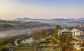 Mogan Mountain · Suzhou Style Garden Hostel