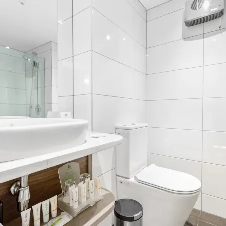 Holiday Inn QUEENSTOWN FRANKTON ROAD by IHG