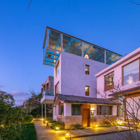 Fuxian Lake Tongchenyuan Lakeview Hot Spring Homestay