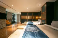 Saint Art Hotel - balcony