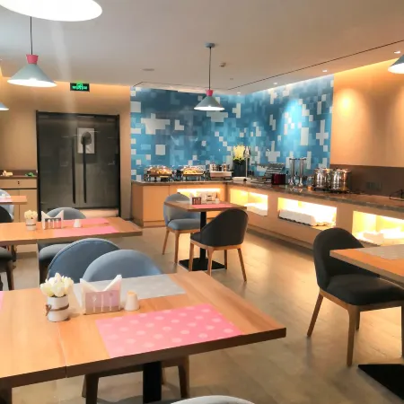 Homeinn( Hengshui No.2 Middle School Yiran City Railway Station Branch )