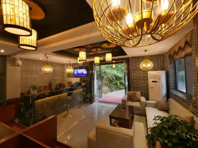 Zhuhai Renjia Hotel Hotels near Emerald Gallery