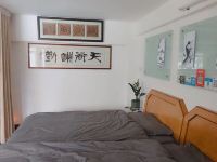 茂名城市里的清闲居酒店式公寓 - 标准大床房