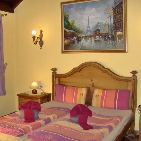 Apartamentos Monasterio de San Antonio