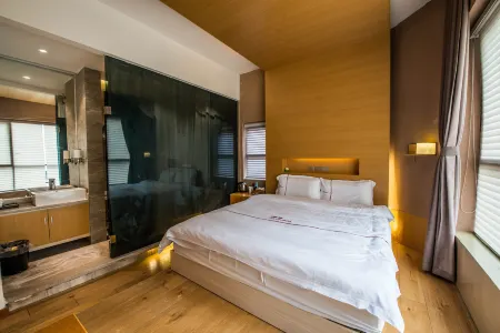 Longshan building in Xiamen Отели рядом с достопримечательностью «Xiamen University»