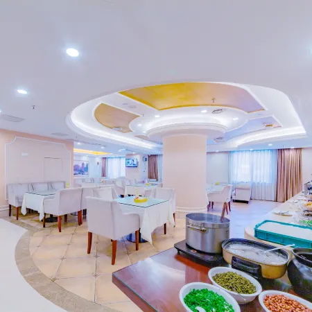 Vienna Hotel (Guilin North High-speed Railway Station Chengbei)