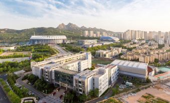 Floral Hotel Yunsu (Qingdao Convention and Exhibition Center, Shilaoren Bathing Beach)