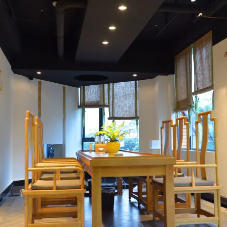 Youjia Traders Hotel (Pengzhou Longxing Temple)