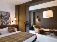 Starhotels Business Palace Hotels near Brenta Station