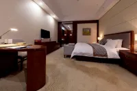 Bohai International Hotel - parking