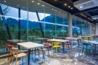 Xianju Shiyingjie Humanistic Hotel
