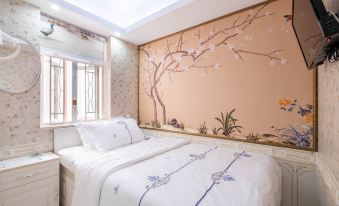 Sky Inn(Tsim Sha Tsui B1 Exit 20m)