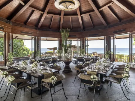 Shangri-La Boracay Отели рядом с достопримечательностью «Aqualife Divers Academy»