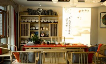 Fengjia No.1 Courtyard B&B (Luquan Fengjia Ancient Town Branch)